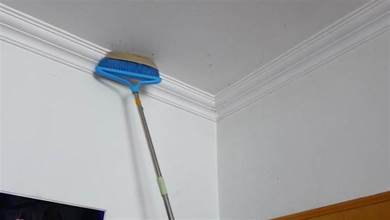 天花板蜘蛛網灰塵多，不用搭梯子掃，簡單一招，掃得乾淨不掉灰